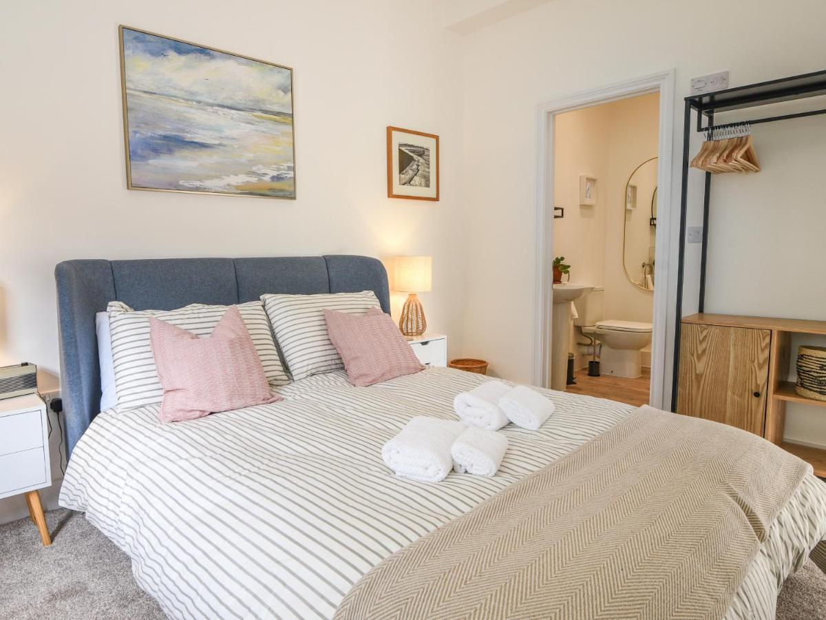 Seaward Apartment Lyme Regis Exterior photo